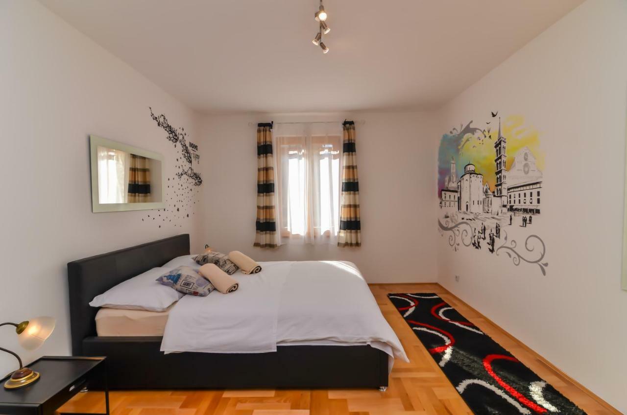 Centroom Zadar Eksteriør bilde